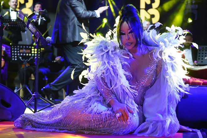 Diva Bülent Ersoy kesenin ağzını açtı!