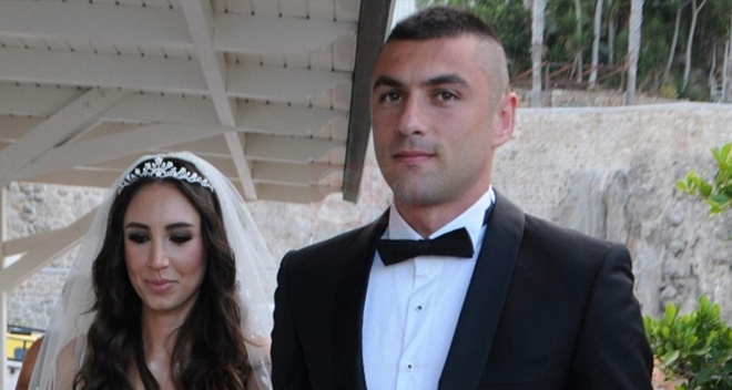 Burak Yılmaz'ın eşinden şok iddialar!