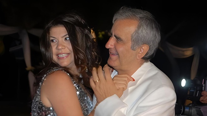 Besim Tibuk'un eşine yalıdan tahliye kararı!