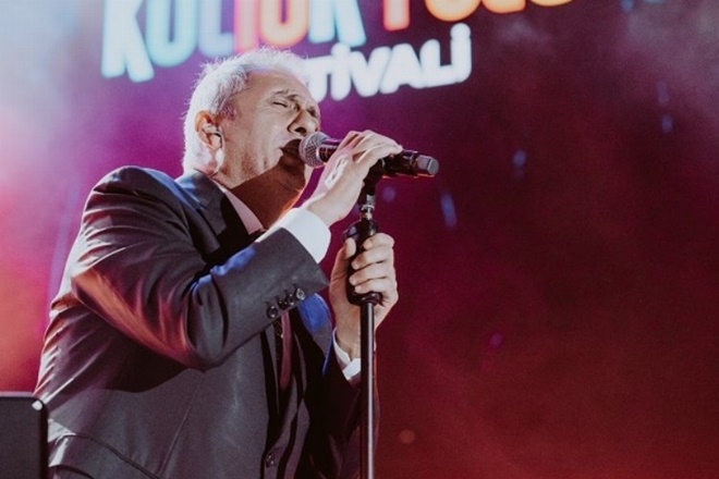 Yavuz Bingöl'ün Şanlıurfa'daki Türkü Dolu Gecesi