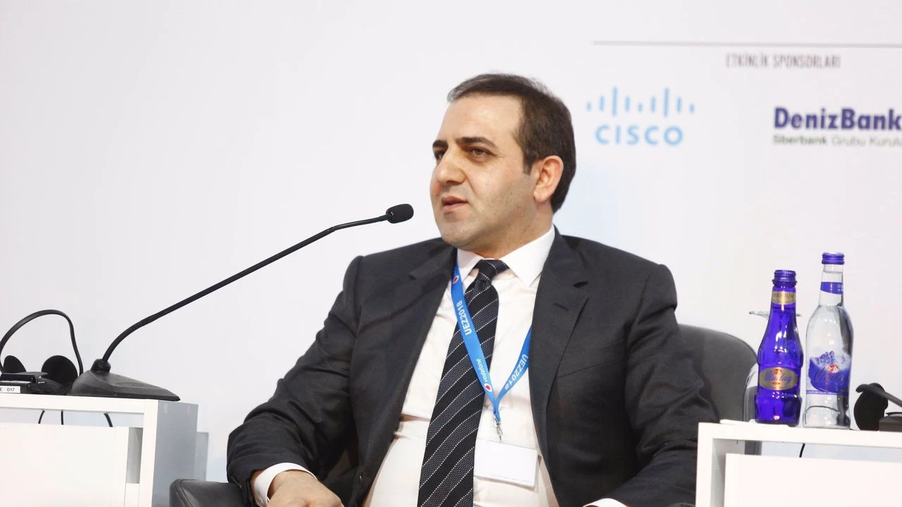 Abdullah Kavukcu kimdir?