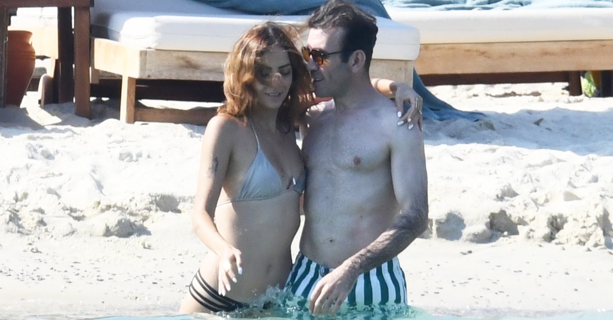 Mehmet Yılmaz Ak ve Almila Ahri'den Bodrum'da romantik tatil