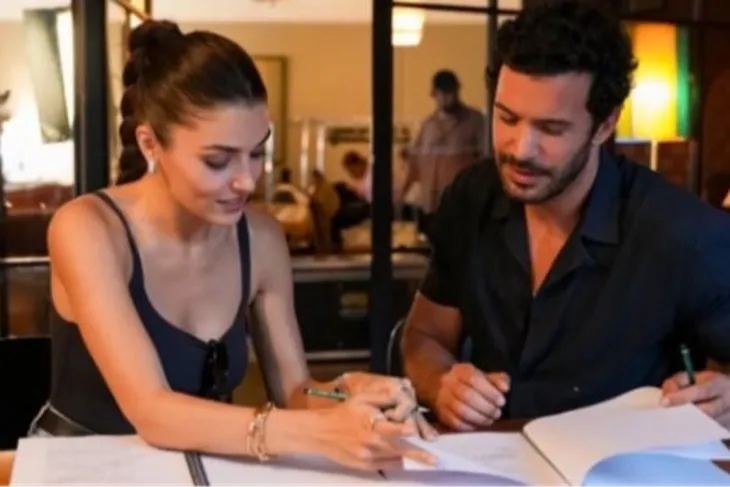 Hande Erçel ve Barış Arduç başrolde: Görüntüler sızdırıldı, yorum yağdı...