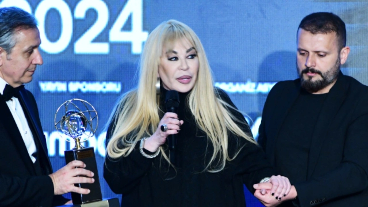 Zerrin Özer'den kahreden haber