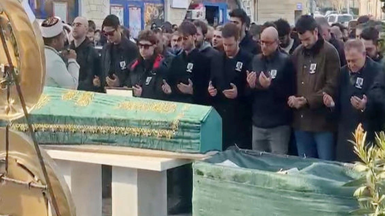 Aras Bulut İynemli'nin babası son yolculuğuna uğurlandı