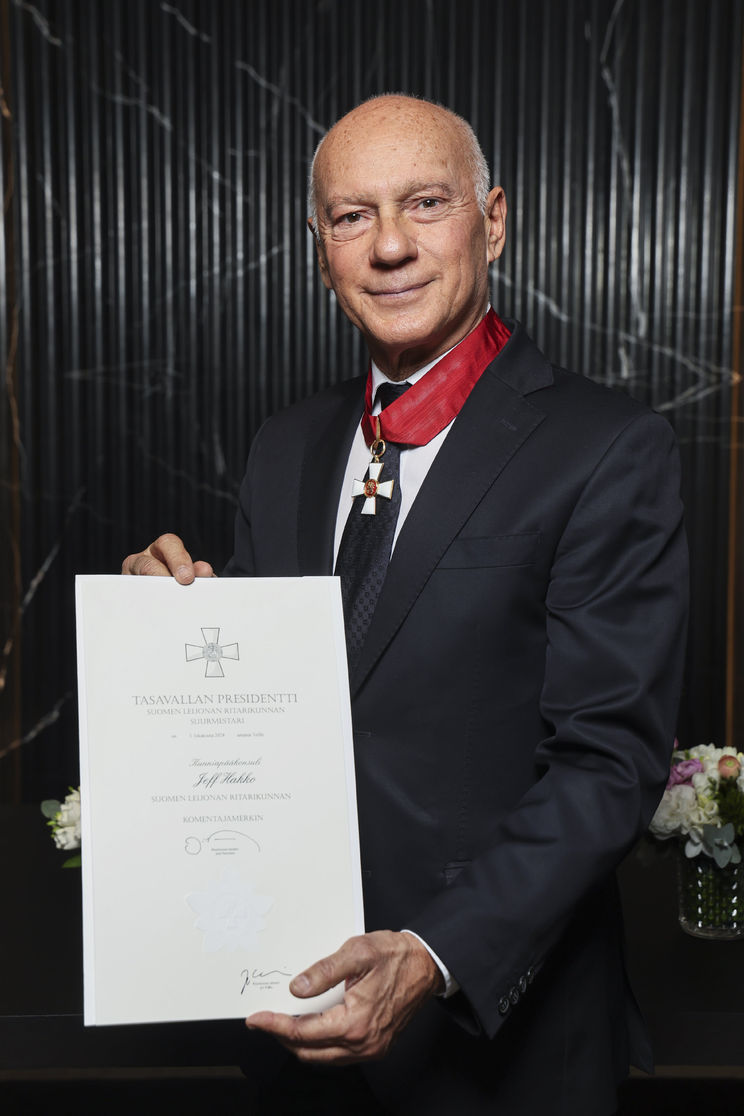 Jeff Hakko'ya Finlandiya'dan Prestijli 