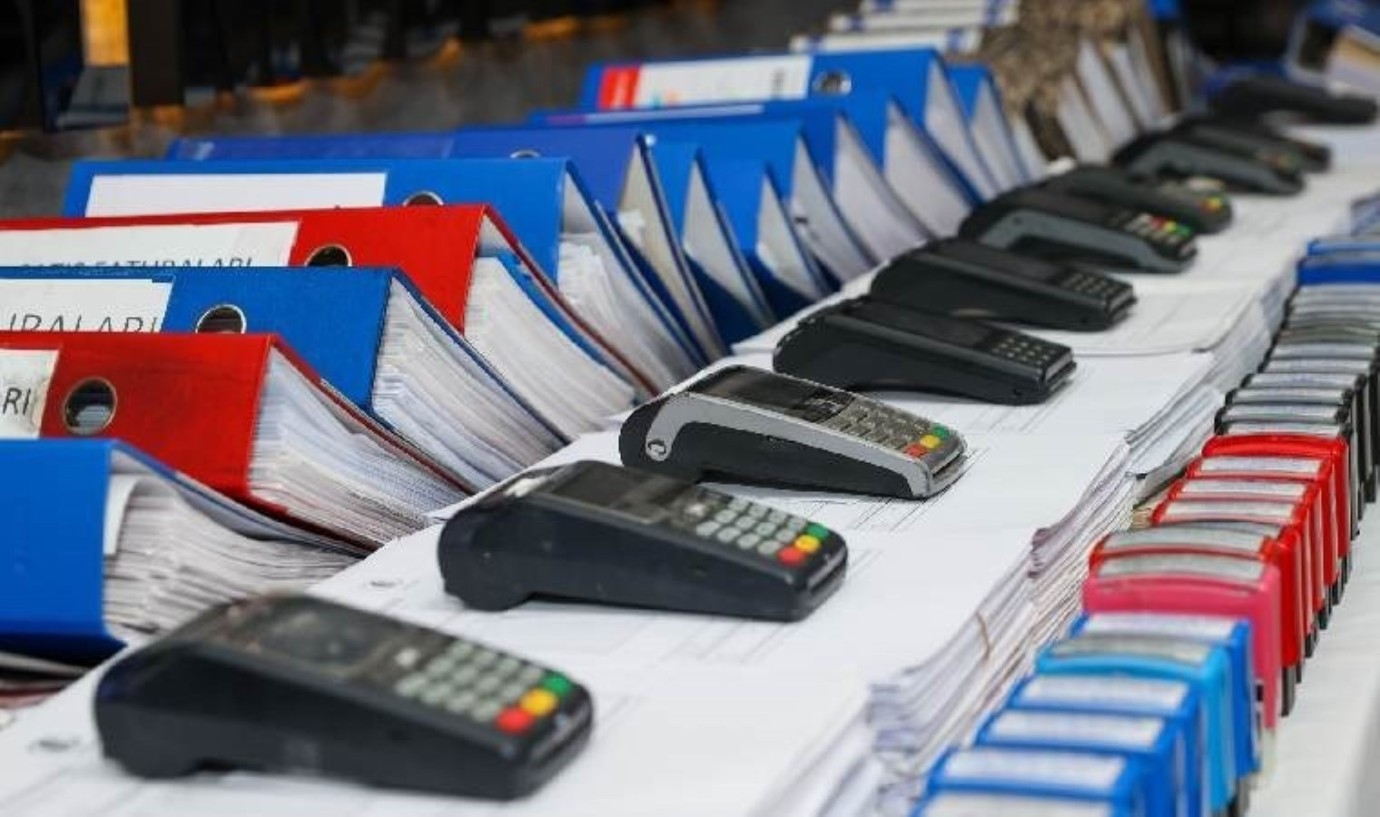 Cem Küçük: 50-60 milyar lira naylon fatura kesmişler!