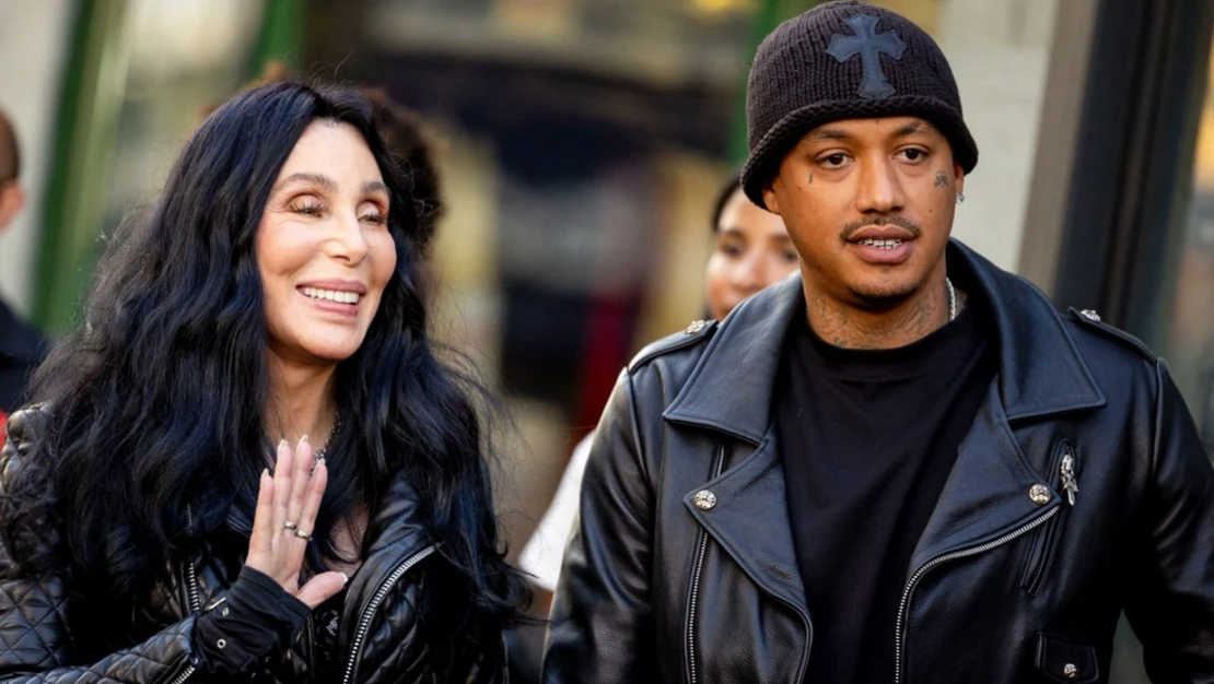 Cher, genç aşkıyla çok mutlu