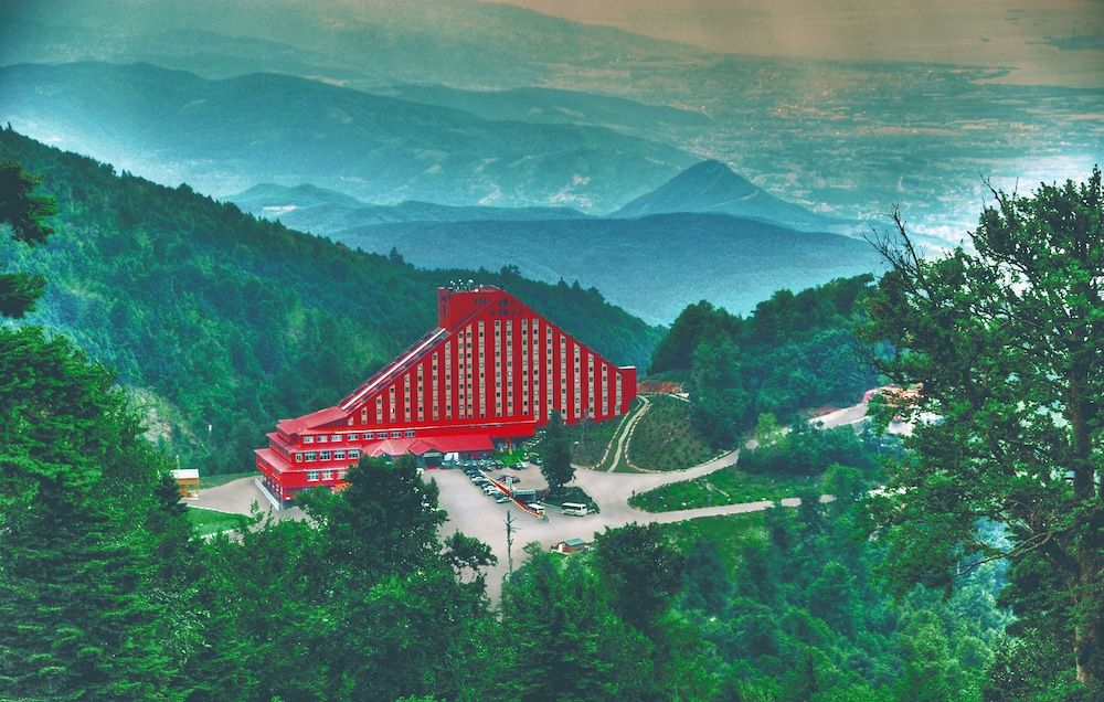 Kartalkaya’dan Sonra Bu Kez Kartepe: The Green Park Otel’e Mühür, Mahkemeden Geri Dönüş