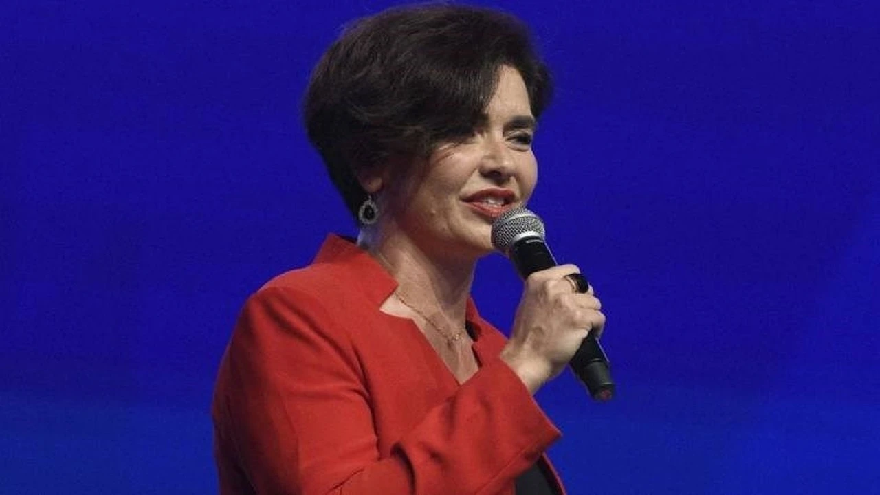 Gazeteci Özlem Gürses'e hapis cezası