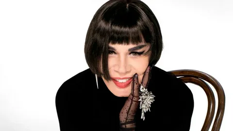 Universal: 'Sezen Aksu'nun tüm şarkılarını satın aldık'