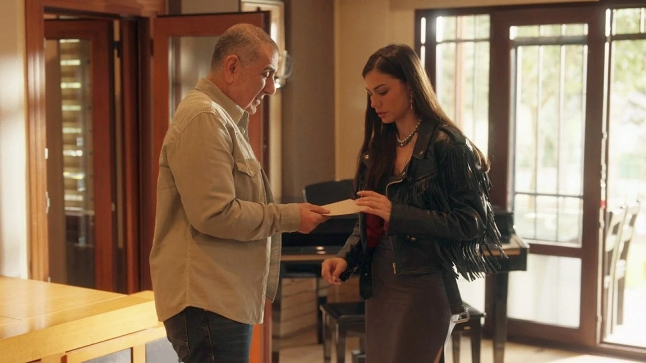 Demet Özdemir ve Metin Özülkü aynı sahnede