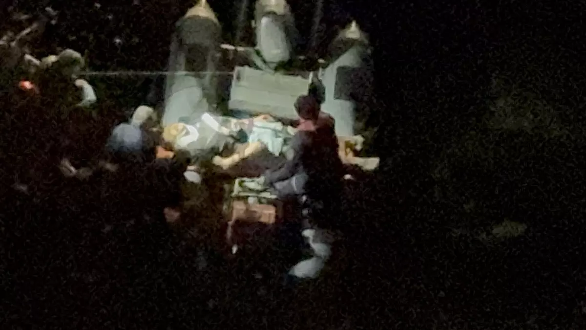 Balık Avı Az Daha Canına Mal Oluyordu: Kayalıklardan Düşen Genç Hastaneye Kaldırıldı
