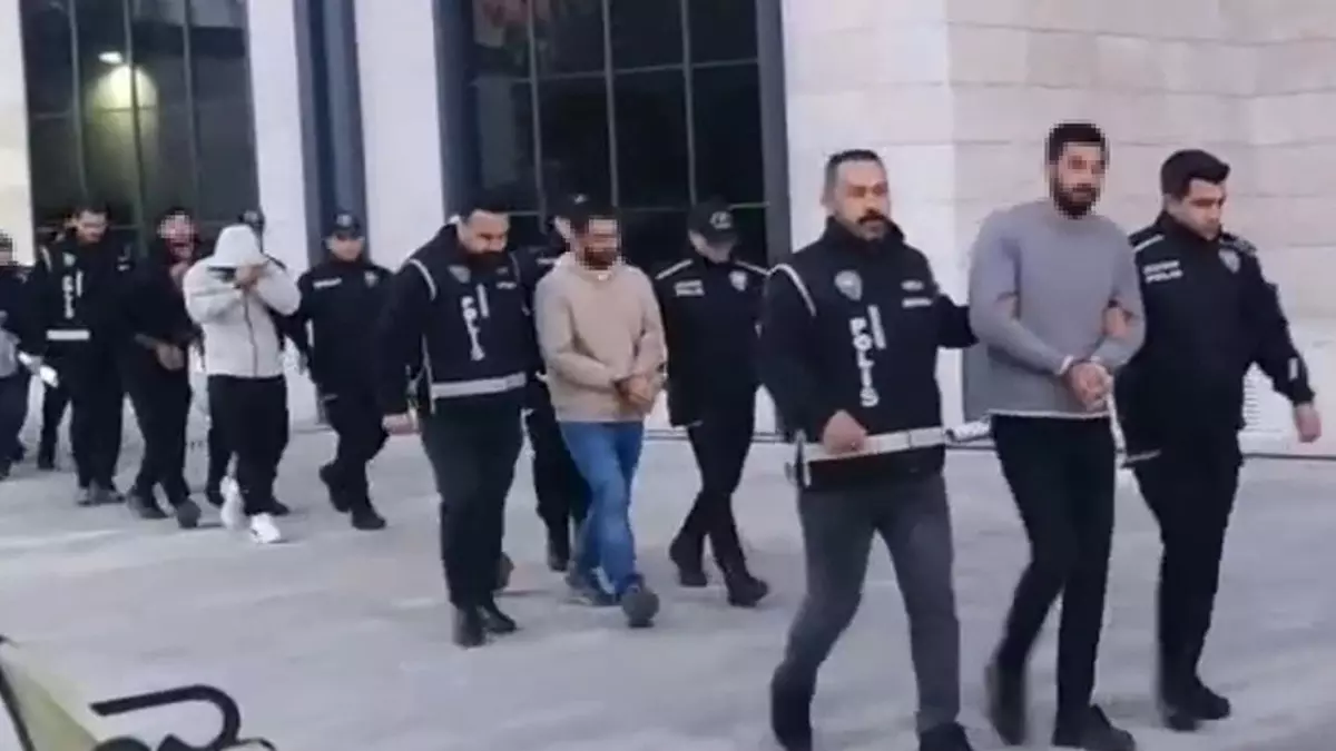 Gökçeada’da İki Aileye Yönelik 'Nitelikli Yağma' Soruşturmasında 13 Şüpheli Gözaltına Alındı