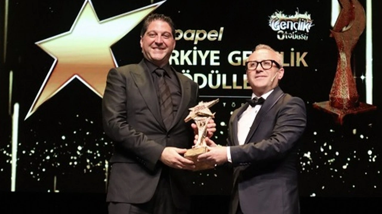 Papel Yönetim Kurulu Başkanı Yıldırım’a, ‘Gençlik Prestij Ödülü’ verildi