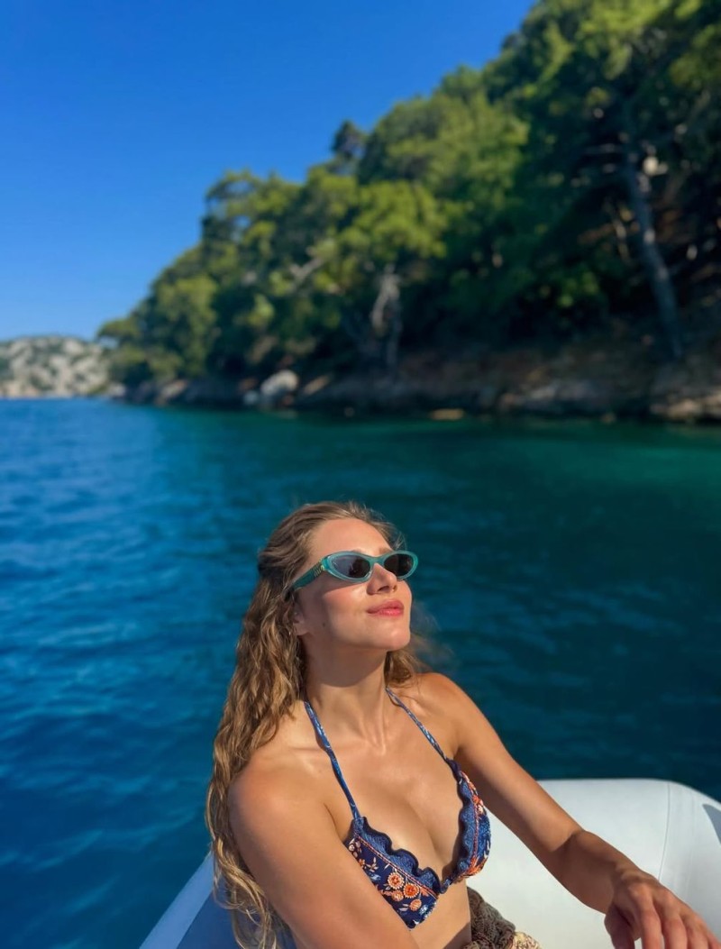 Miray Daner Tatil Paylaşımlarıyla Büyüledi