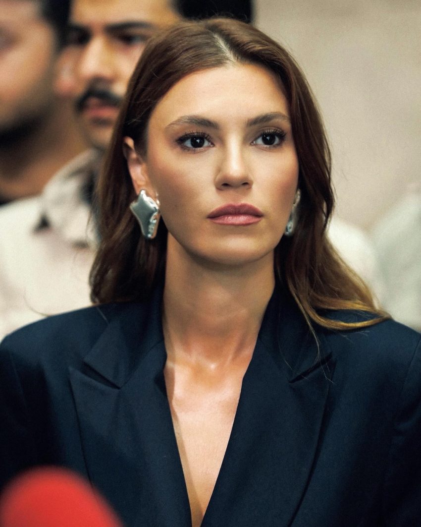 Bize Bir Şey Olmaz’ın Hare’si Yüsra Geyik oldu