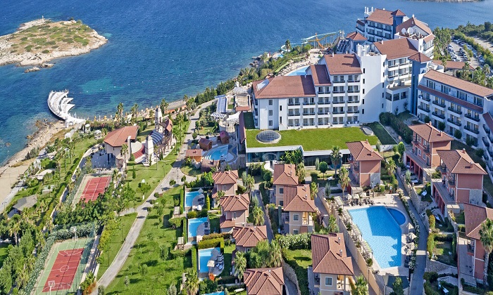 Royal Teos Thermal Resort’ta 5 Yıldızlı Skandal! Tatilciler ve Otel Çalışanları Birbirine Girdi