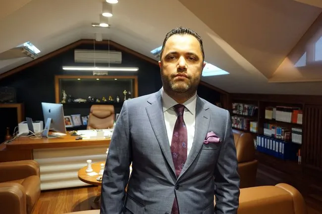 Avukat Rezan Epözdemir gözaltına alındı: İşte suçlamalar