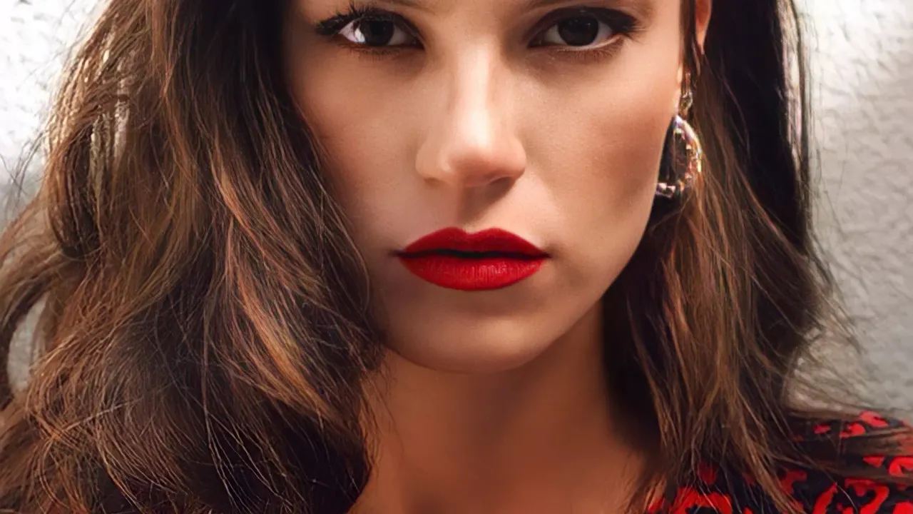 Yüsra Geyik “Sahtekârlar” Dizisinin Kadrosuna Katıldı