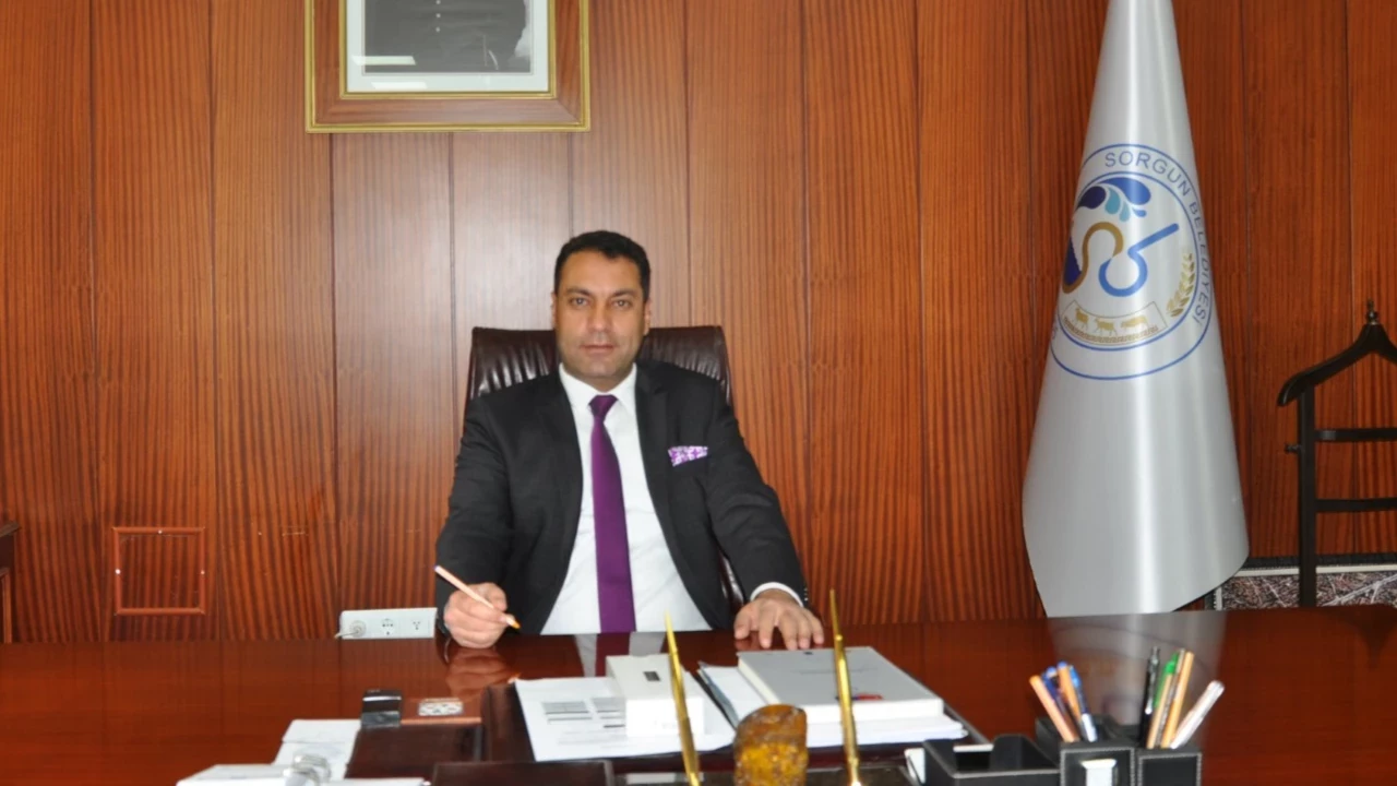 Evli Belediye Başkanının Başka Kadınla Videosu Ortaya Çıktı!