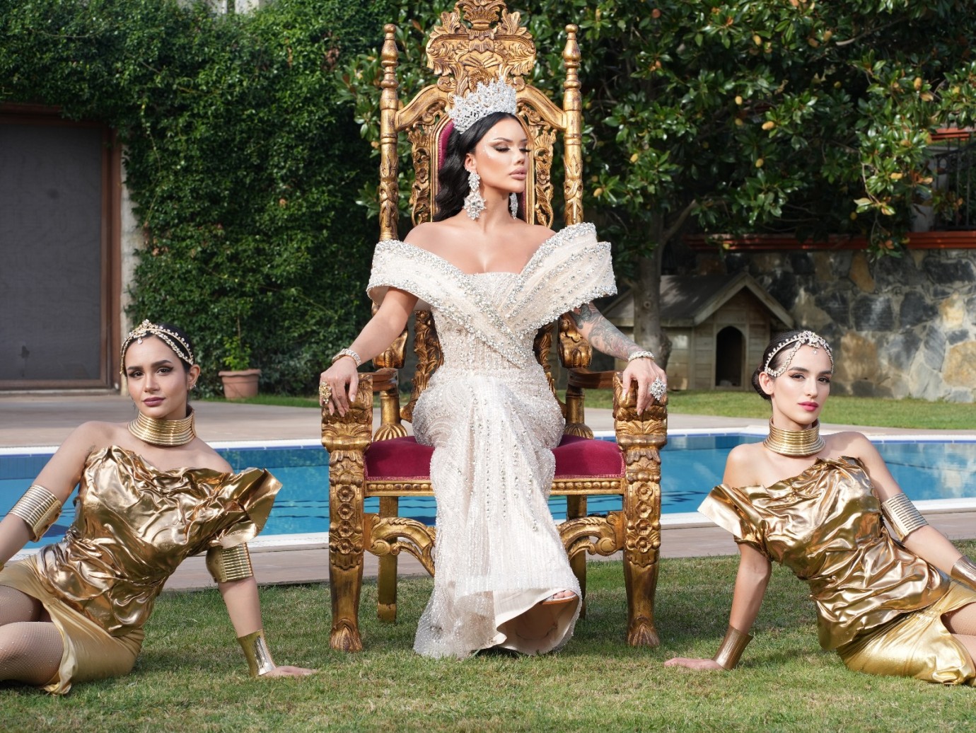 MERVE FİLİZ TAHTINA OTURDU!