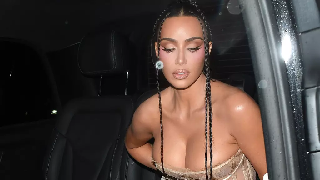 Kim Kardashian Mert Alas’ın Partisinde Çok İddialı!