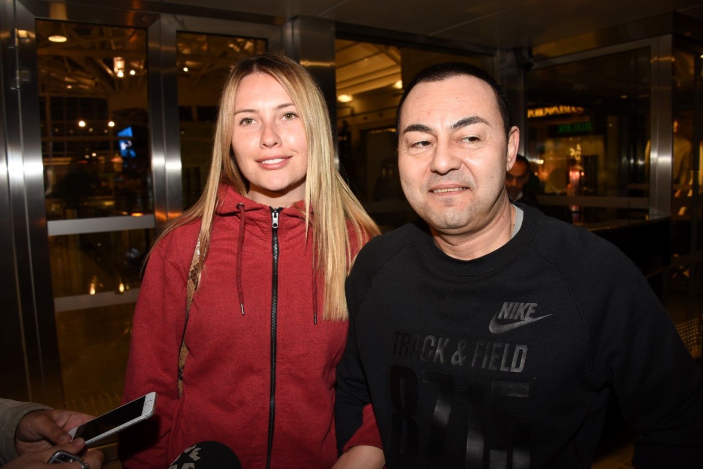 Serdar Ortaç ve Chloe Loughnan Arasında Tazminat Krizi: Haciz ve Dağıtılan Lüks Eşyalar