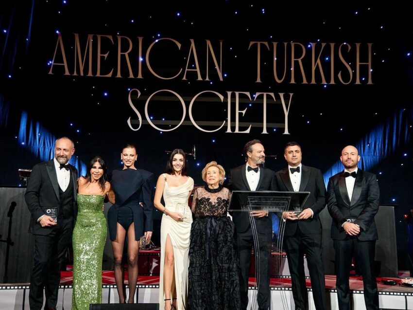 Hande Erçel ile yapımcı Onur Güvenatam beraberliği nasıl başladı? İşte kulislerde konuşulanlar