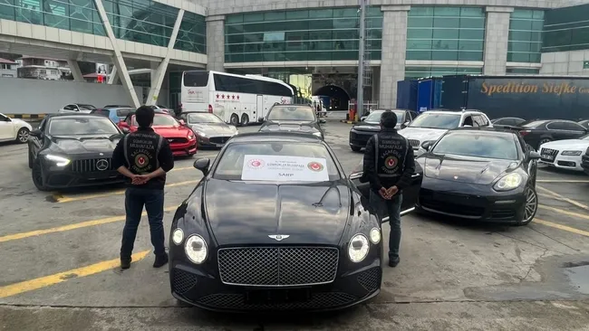 Ünlü galericiden dev vurgun! 233 araca el konuldu