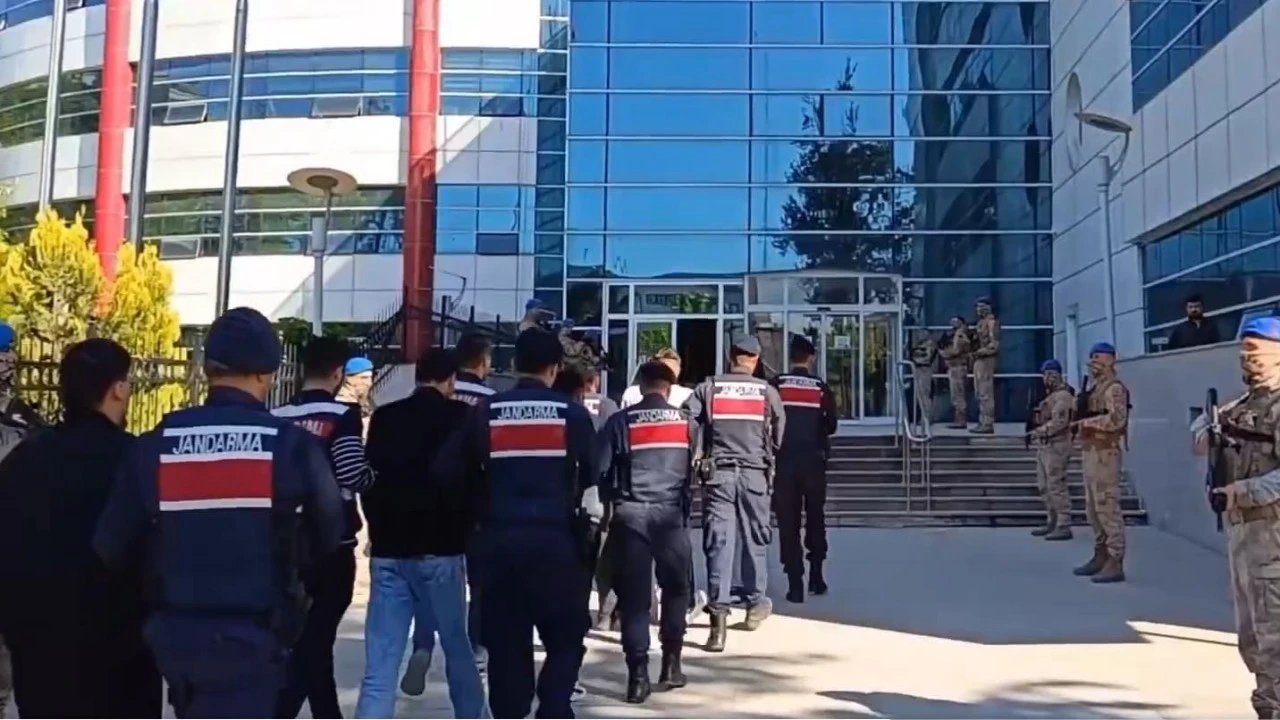34 şehirde dev operasyon: 293 kişi gözaltında