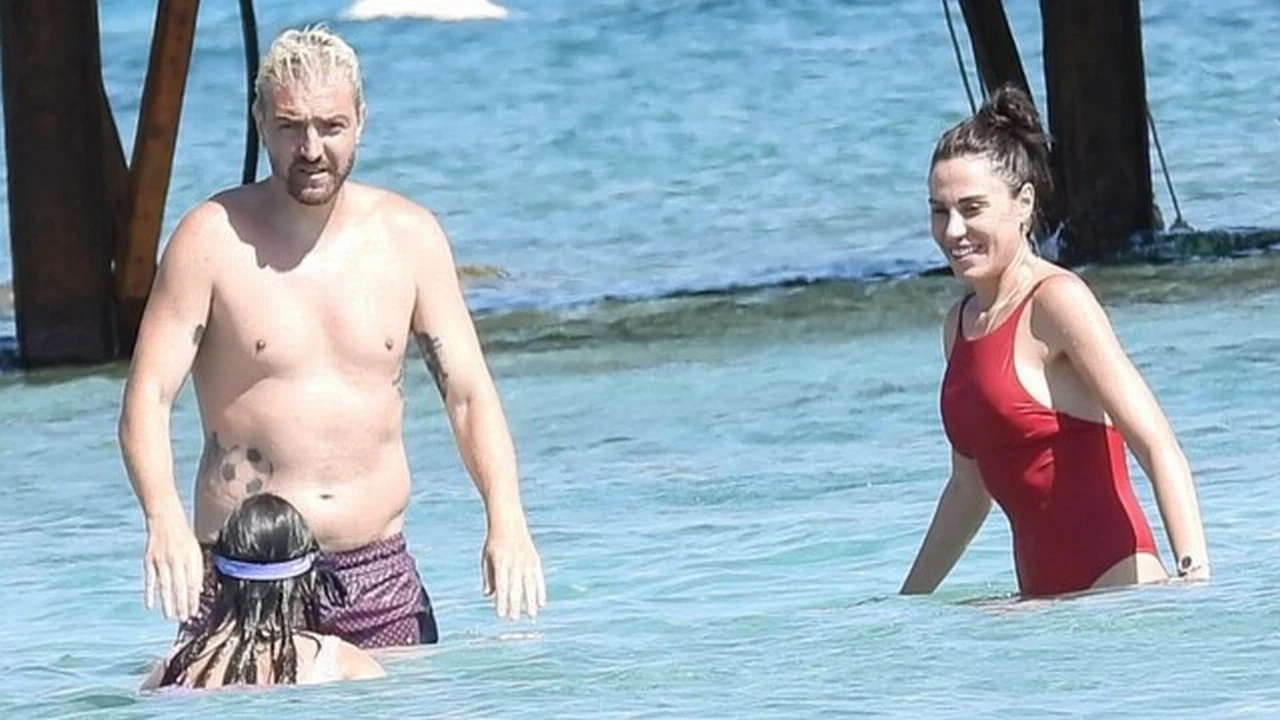 Şükran Ovalı ve Caner Erkin'den ailece tatil keyfi