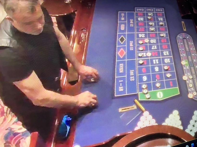 Haluk Levent'in rulet oynarken fotoğrafları ortaya çıktı