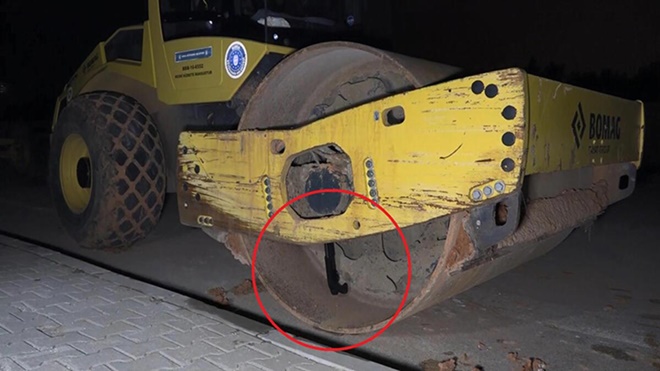 2 kişinin yaralandığı saldırıda kullanılan silahlar iş makinesinin silindirinde bulundu