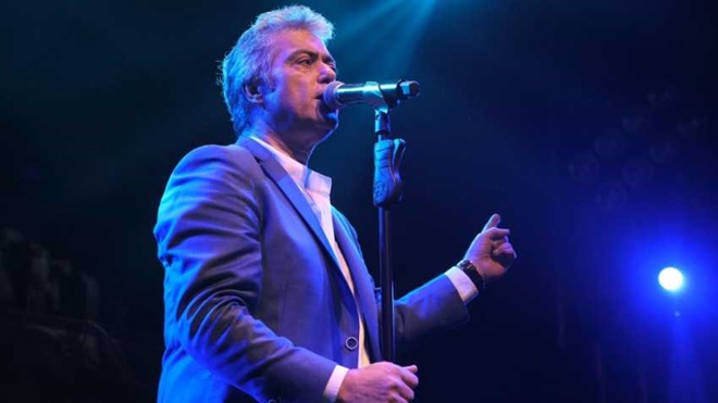 Cengiz Kurtoğlu sanat camiasına verdi veriştirdi! 