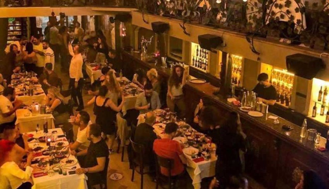 Beyoğlu'ndaki ünlü meyhanede hortumlu dayak