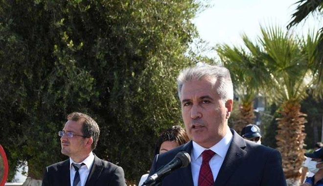 Aldığınız rüşvetleri geri vereceksiniz deyip Kuşadası Belediye Başkan Yardımcısına ateş etti