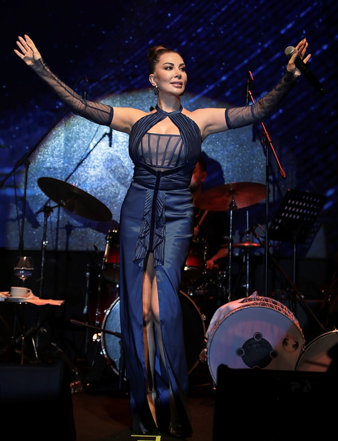 Ebru Yaşar İzdihamı