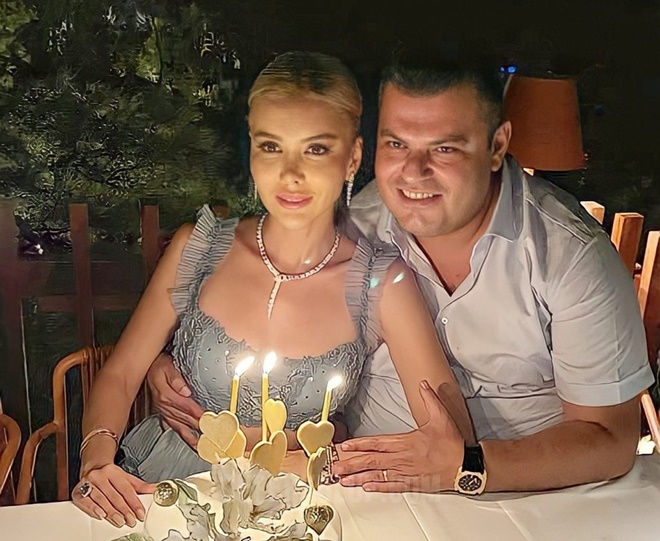 Sosyetenin ünlü çifti boşanmanın eşiğinden döndü! Aldatırsa çulsuz kalacak!