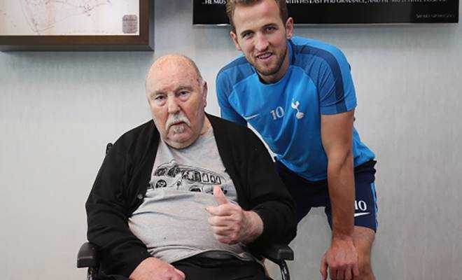Tottenham'ın efsane futbolcusu Jimmy Greaves yaşamını yitirdi
