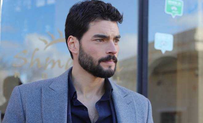 Akın Akınözü'ne hayranlarından büyük destek geldi