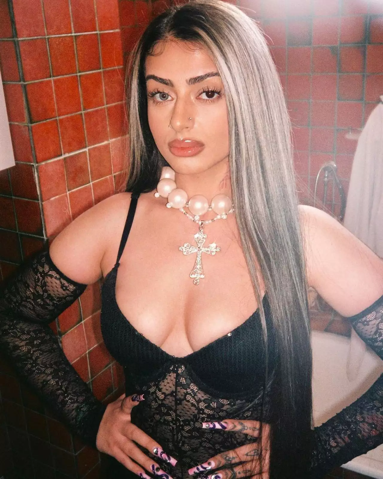 Asya Alizade 'bakirelik' itirafıyla sosyal medyada gündem oldu!