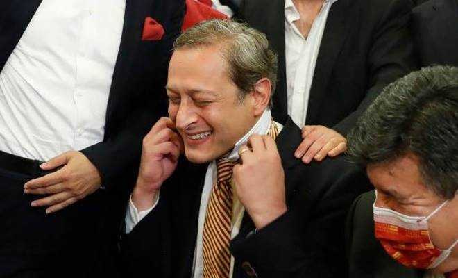 Burak Elmas, Fatih Terim'in takımın başında göreve başlayacağını duyurdu