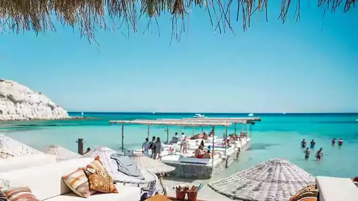Çeşme’de Beach Club fiyatları uçuşa geçti!