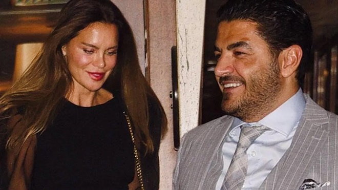 Eşinden şiddet gördüğü söylenen Ebru Şallı'dan yeni fotoğraf!