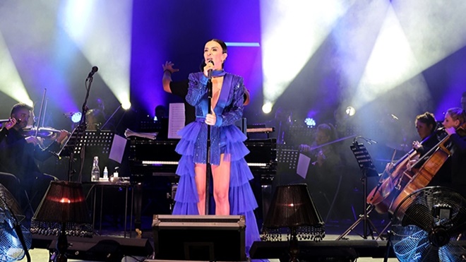 Fatma Turgut Diyarbakır'da sahne aldı