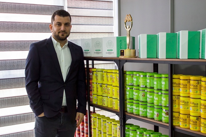 İş insanı Muharrem Kakı Altın Marka Ödülüne layık görüldü