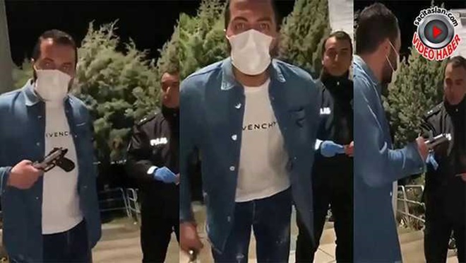 Gökhan Göz'den silahla rahat tavırlar