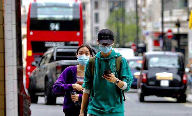 İngiltere'de 3. doz aşı yapılacak