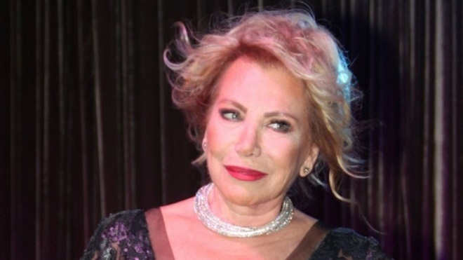 Sanatçı Nil Burak'tan çok üzücü haber